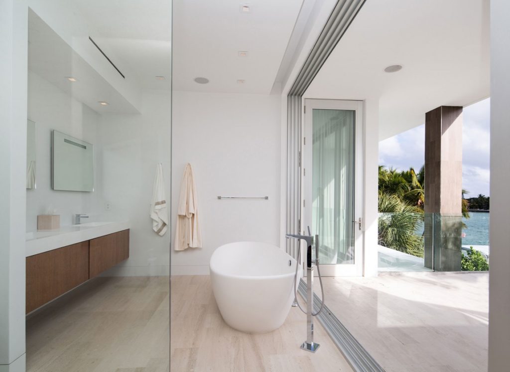 florida-luxury-home-mansion-expensive-house-minimalism-minimalist-modern-decor-design-ideas-tips-diy-bathroom-ideas-glass-door-tub-bathtub-glass-wall-windows-shop-room-ideas-houzz-pinterest.jpg